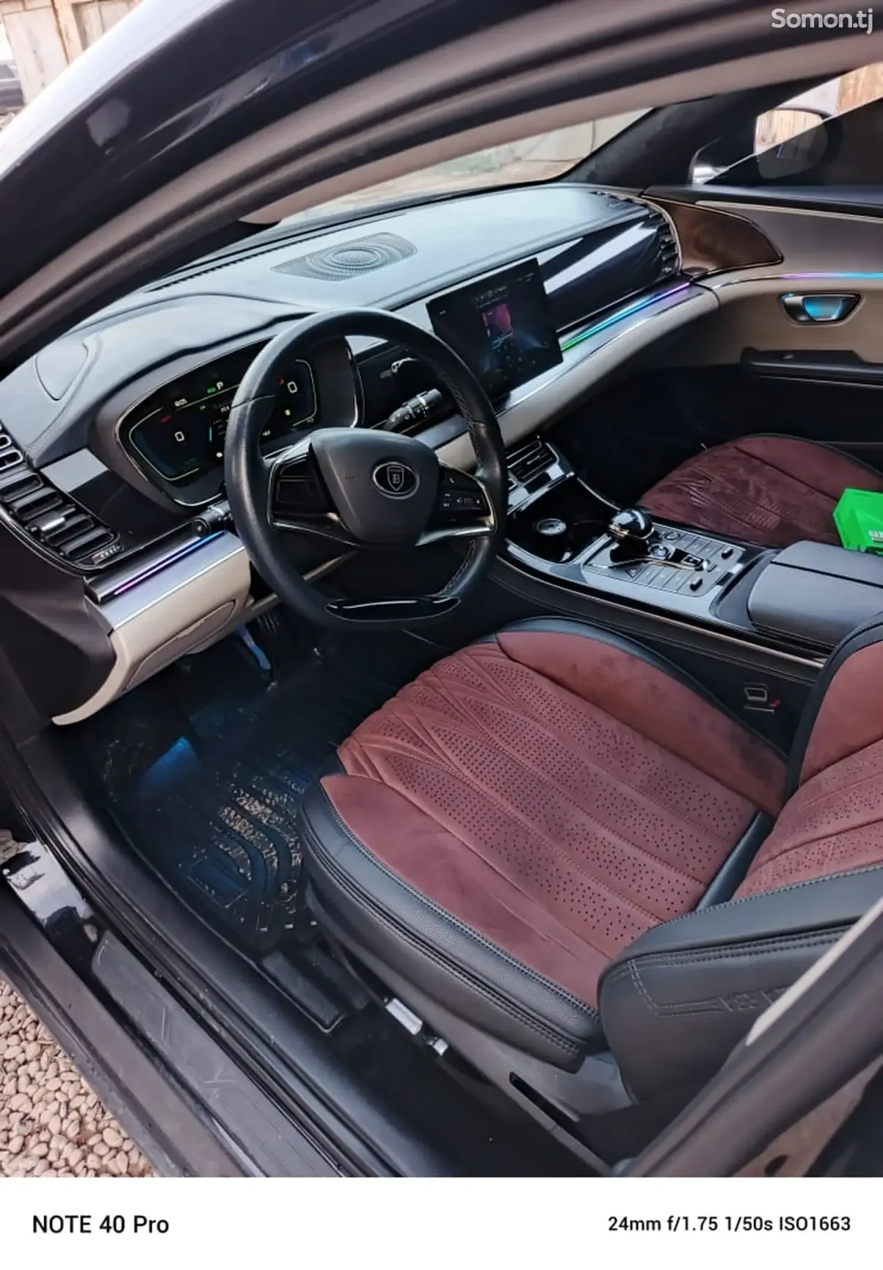 BYD E9 2021 · AT