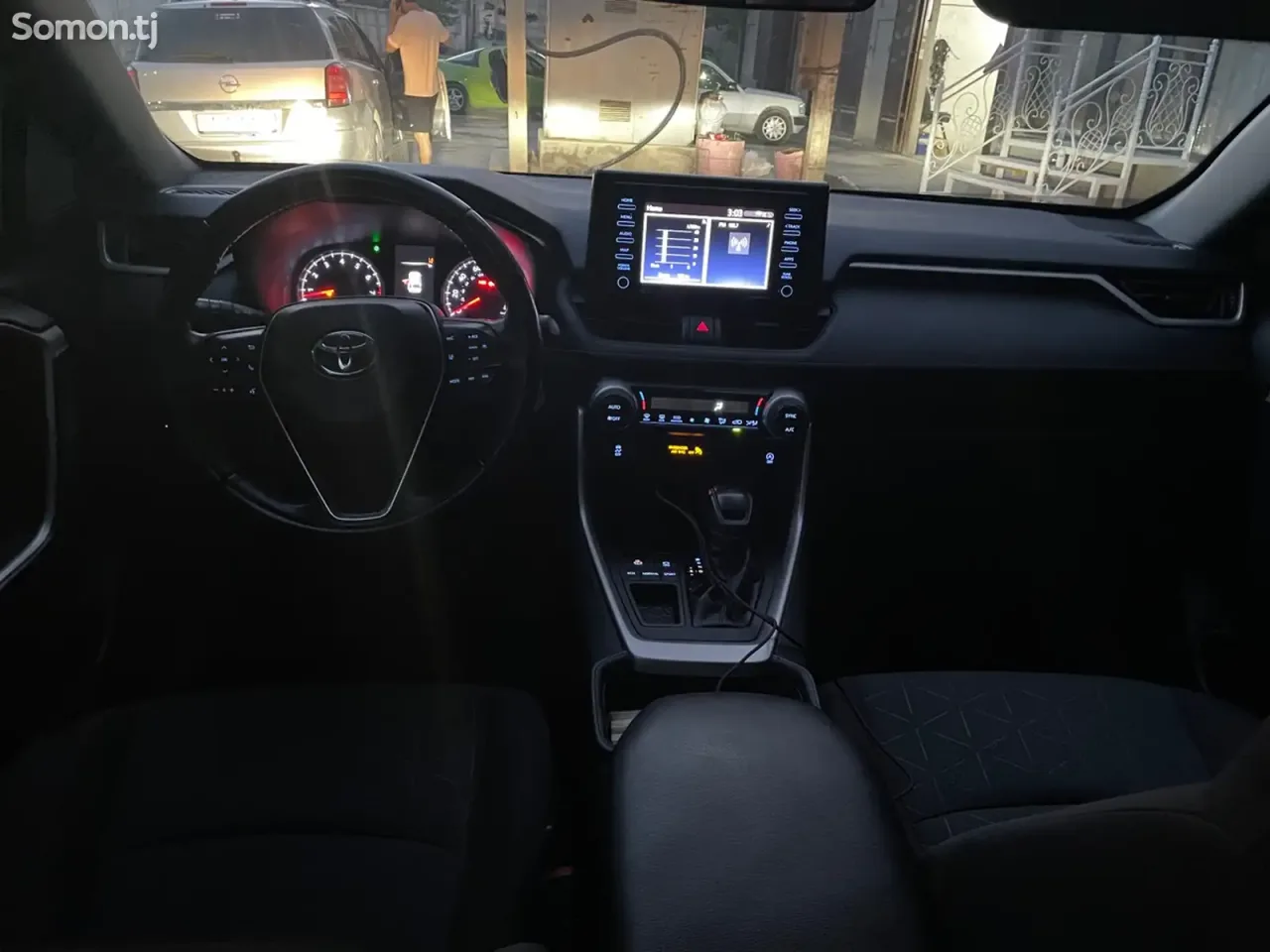 Toyota RAV 4 2022 · 2.5 AT