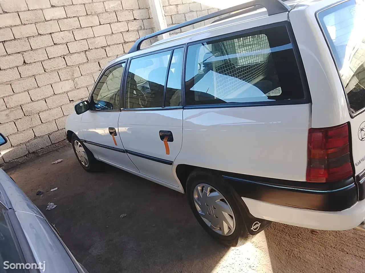 Opel Astra F 1996 · 1.6 MT