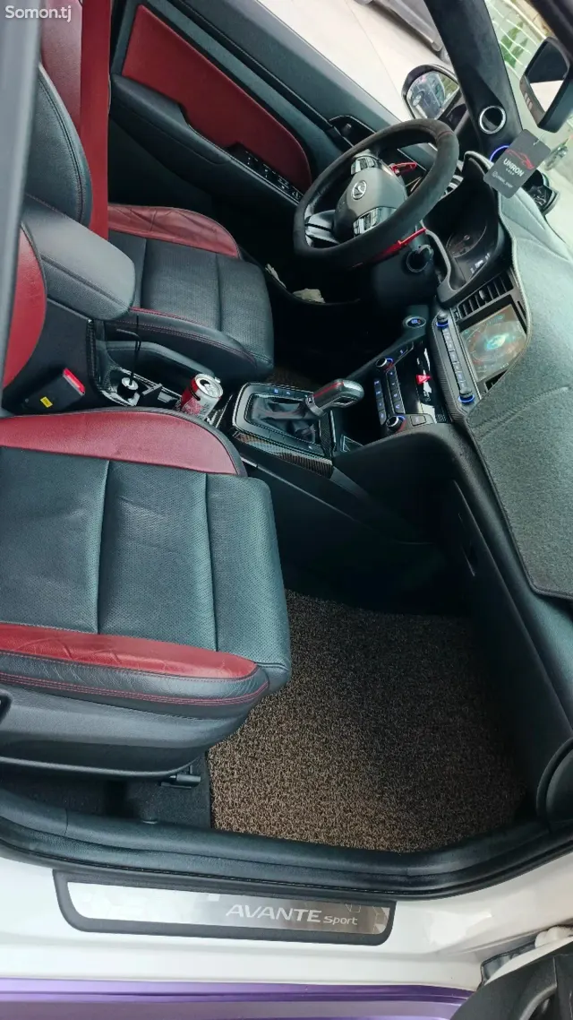 Hyundai Avante 2017 · 1.6 AT