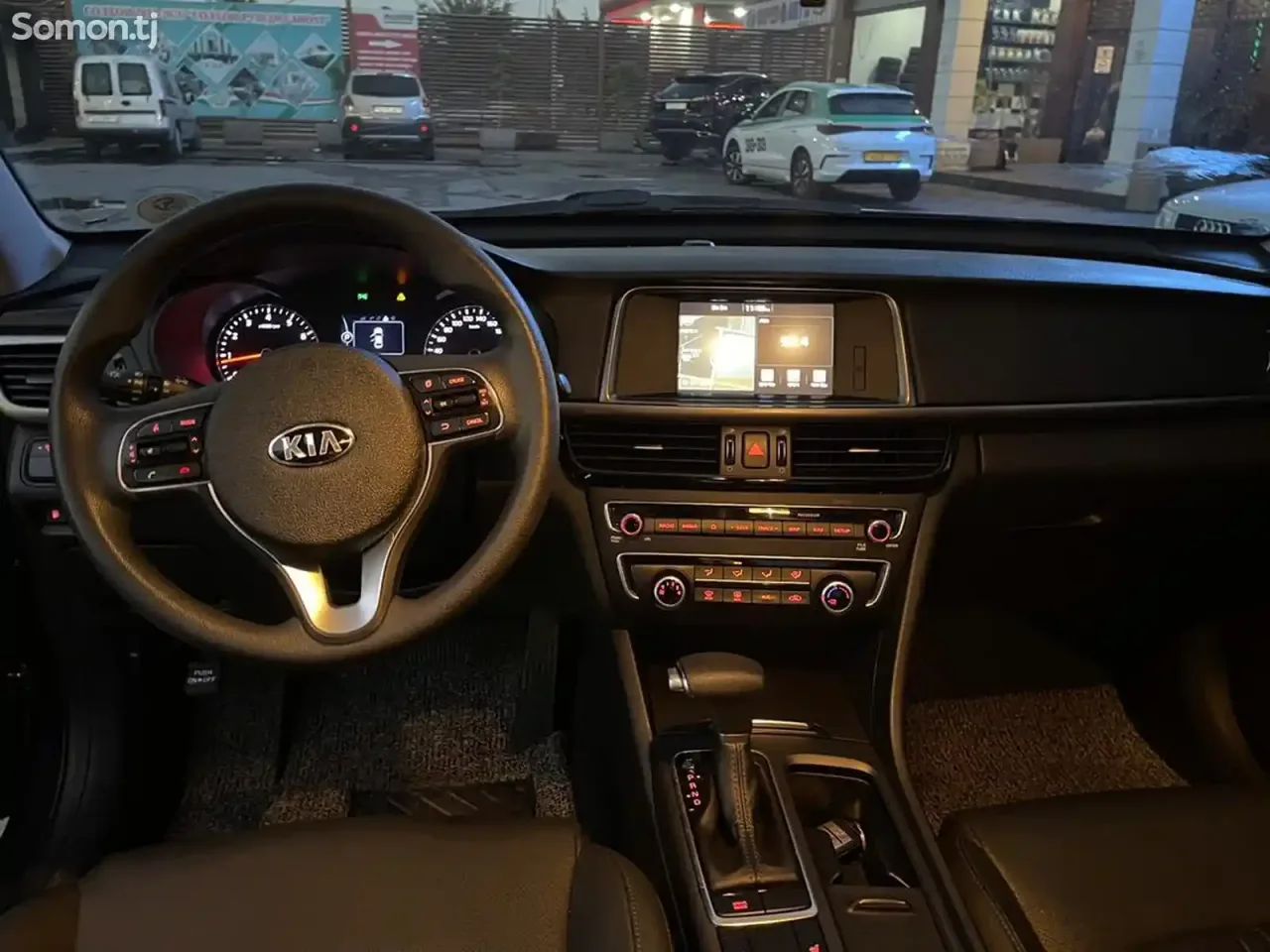 Kia K5 2018 · 2.4 AT