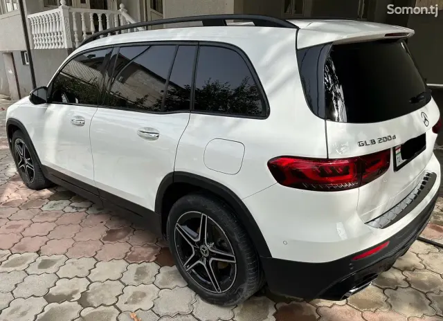 Mercedes-Benz GLB class 2023 · 2.0 AT