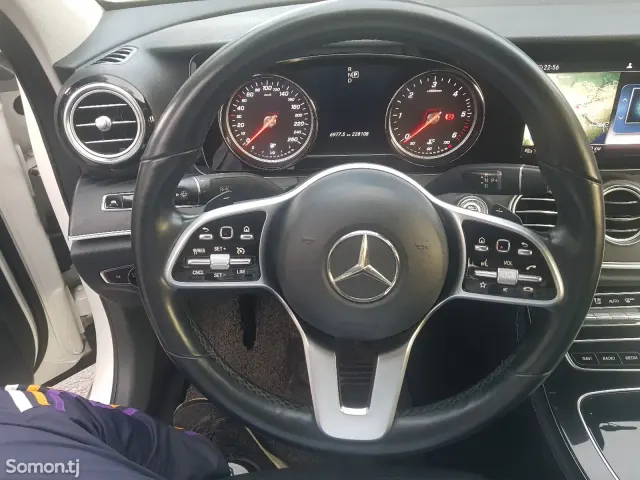 Mercedes-Benz E class 2018 · 2.2 AT