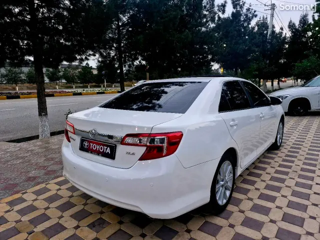 Toyota Camry 2012 · 2.5 AT