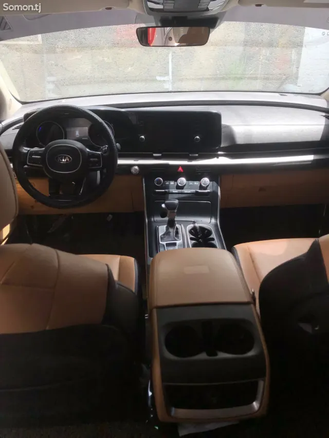 Kia Carnival 2021 · 3.5 AT