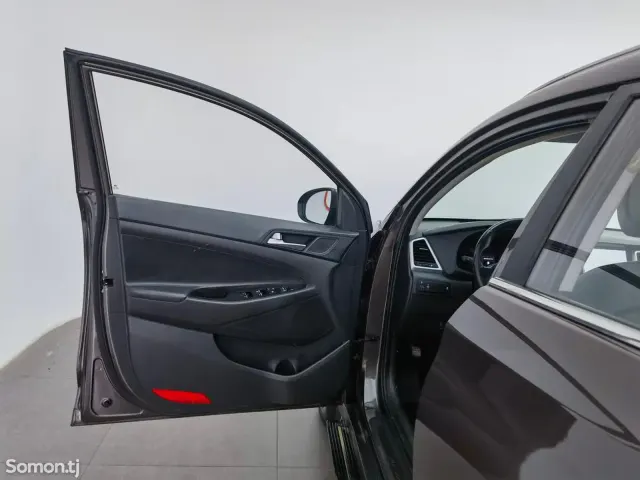 Hyundai Tucson 2015 · 1.6 AT