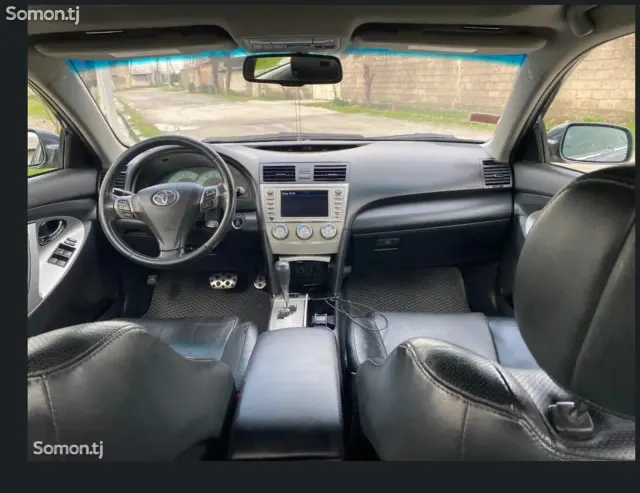Toyota Camry 2011 · 3.5 AT