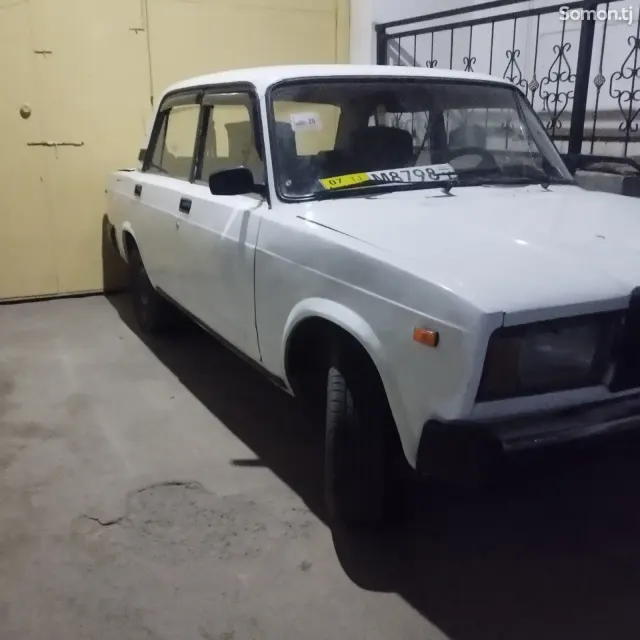 Lada (ВАЗ) 2107 2004 · MT