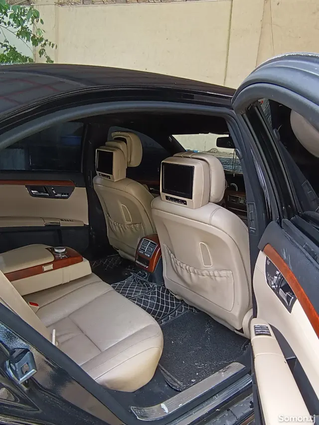 Mercedes-Benz S class 2007 · 5.5 AT