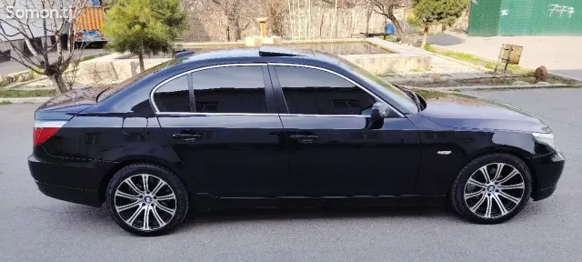 BMW 5 series 2007 · AT