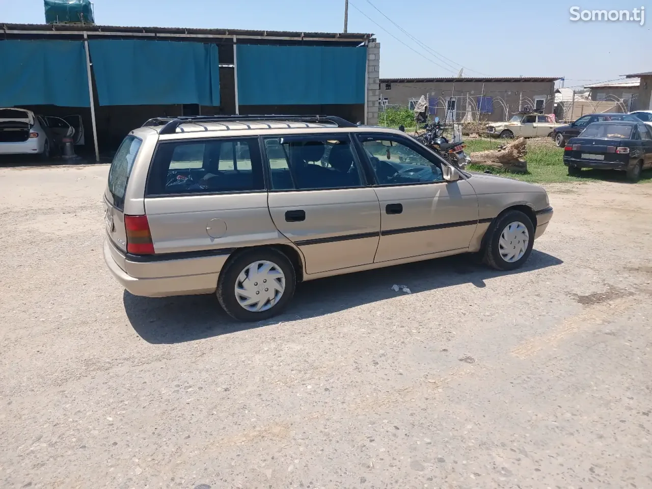 Opel Astra F 1996 · 1.6 MT