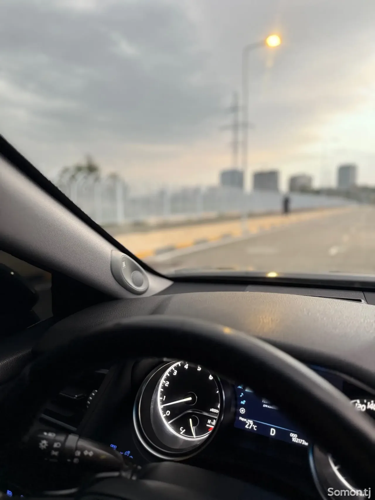 Toyota Camry 2019 · 3.5 AT