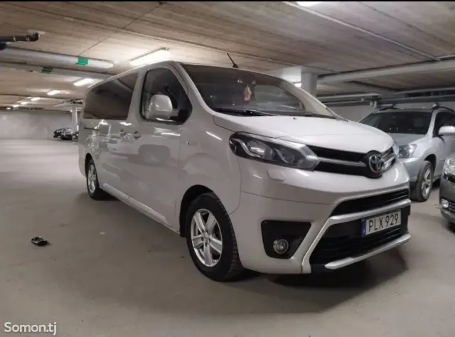 Toyota ProAce 2017 · 1.6 MT