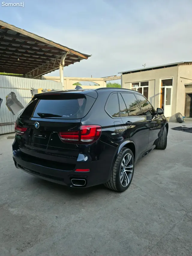 BMW X5 2015 · 3.0 AT