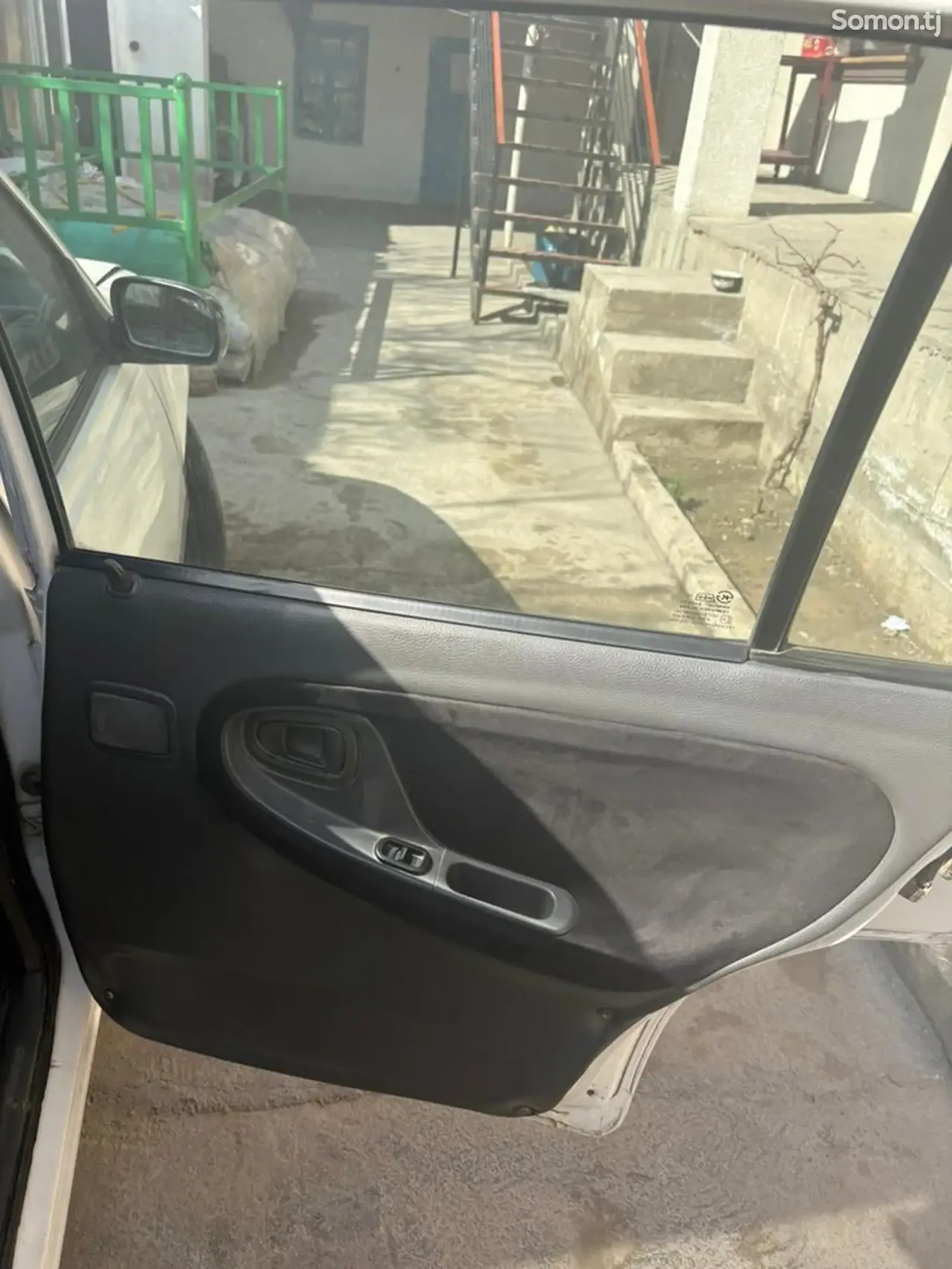Daewoo Nexia 1996 · 1.6 MT
