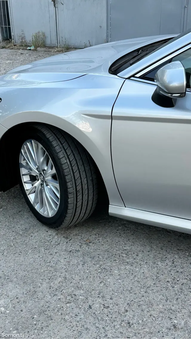Toyota Camry 2017 · 2.5 AT