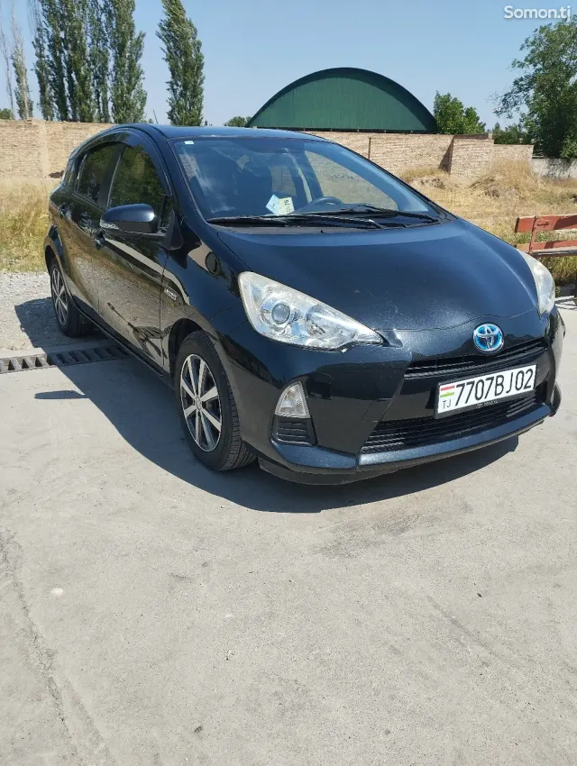 Toyota Aqua 2016 · 1.5 AT