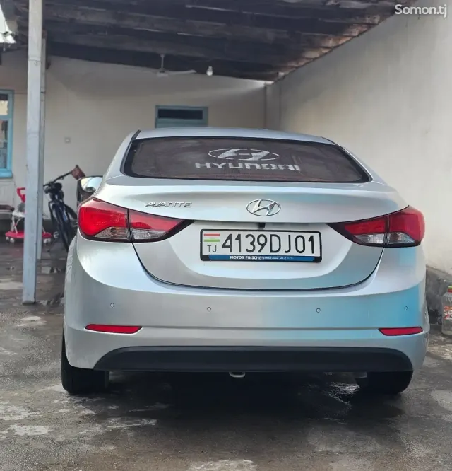Hyundai Avante 2015 · 1.6 AT
