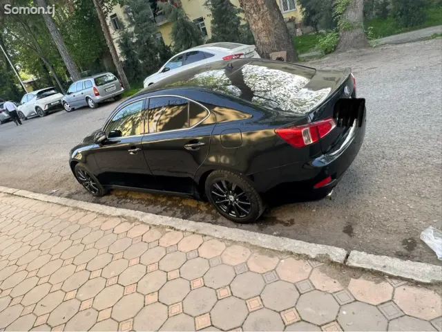 Lexus IS series 2010 · 2.5 AT
