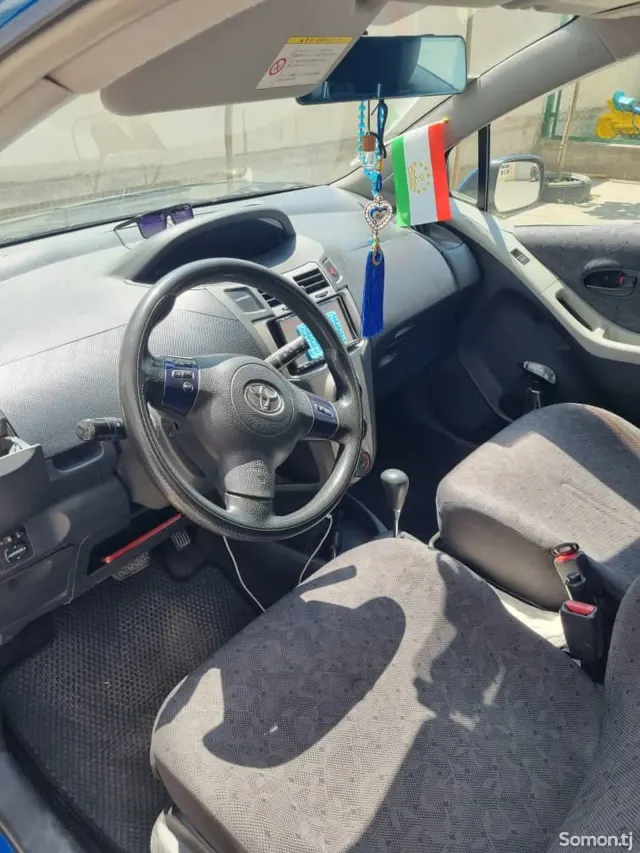 Toyota Vitz 2010 · 1.3 AT