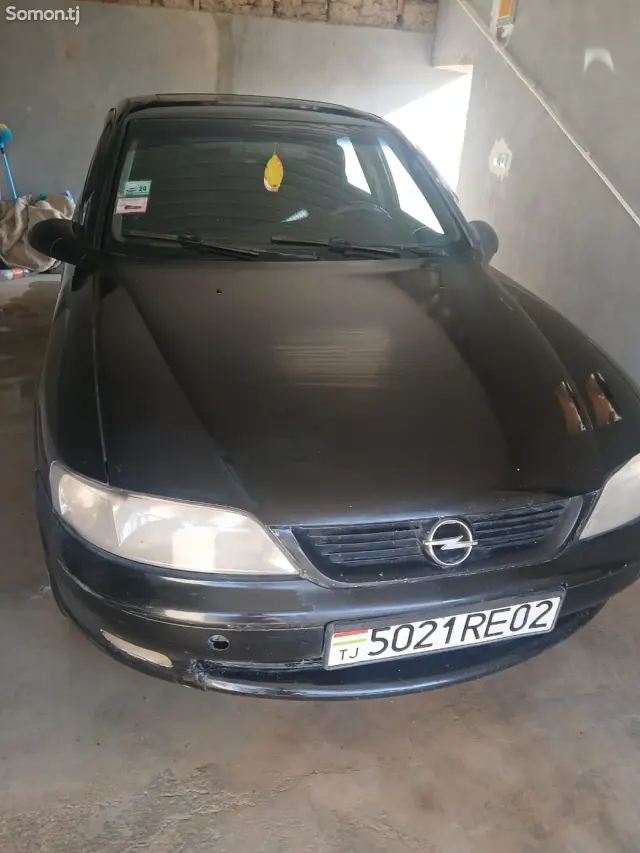 Opel Vectra B 1997 · 1.6 MT