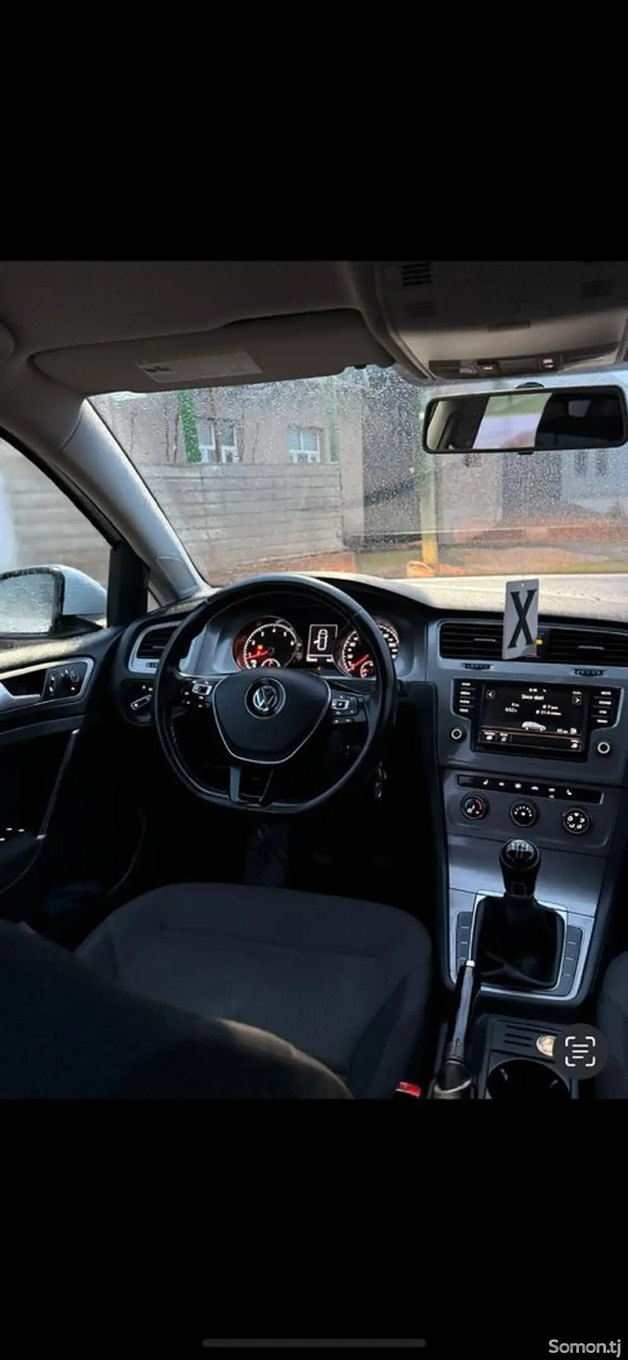 Volkswagen Golf 2015 · 1.8 MT