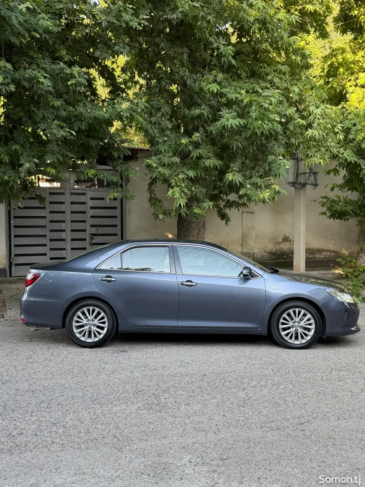 Toyota Camry 2015 · 2.5 AT