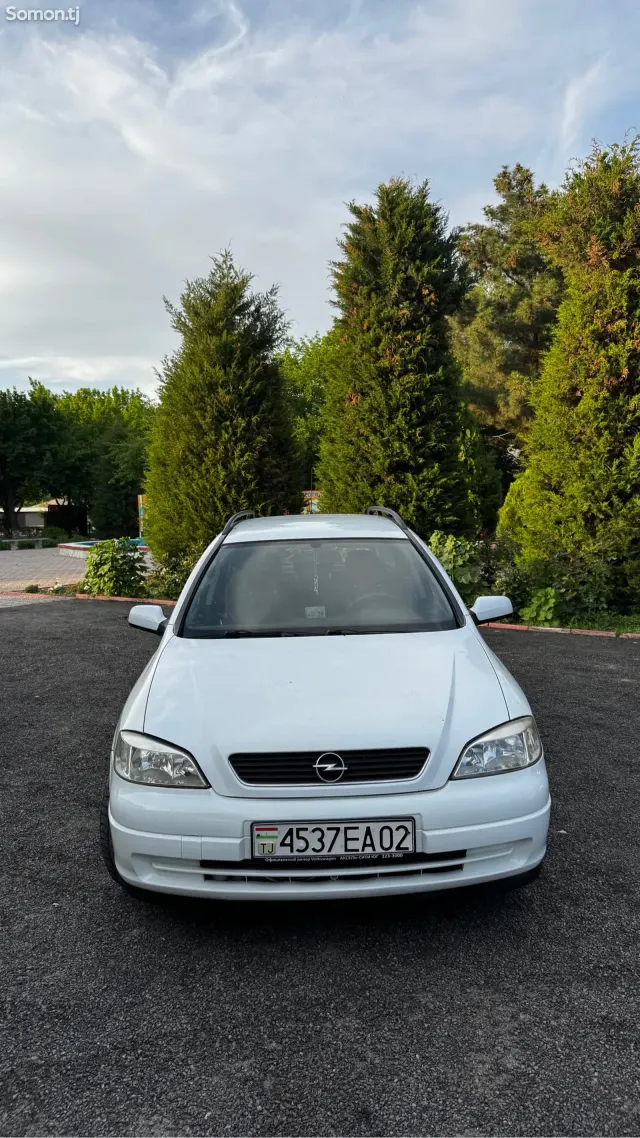 Opel Astra G 1999 · 1.6 MT