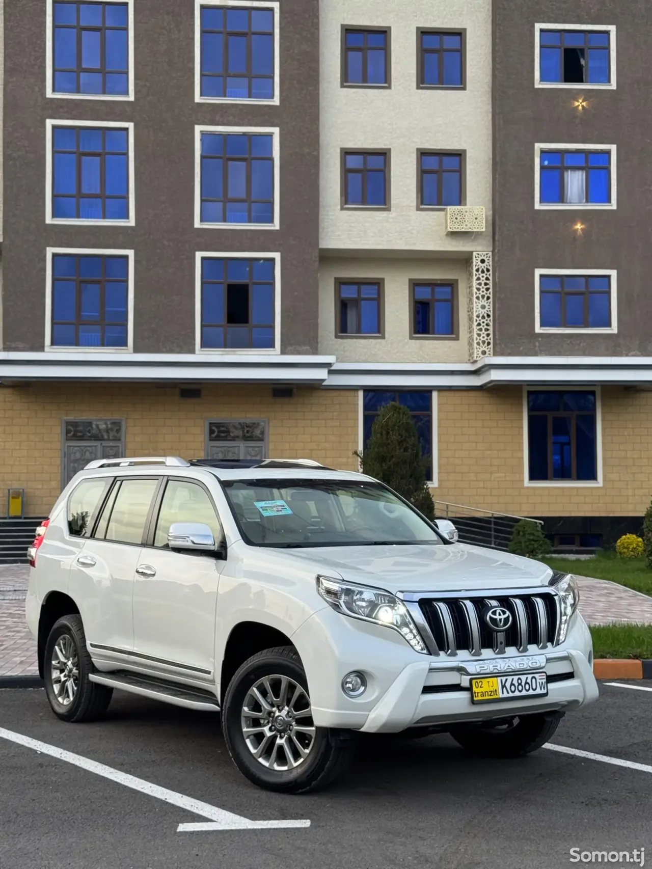 Toyota Land Cruiser Prado 2015 · 4.0 AT
