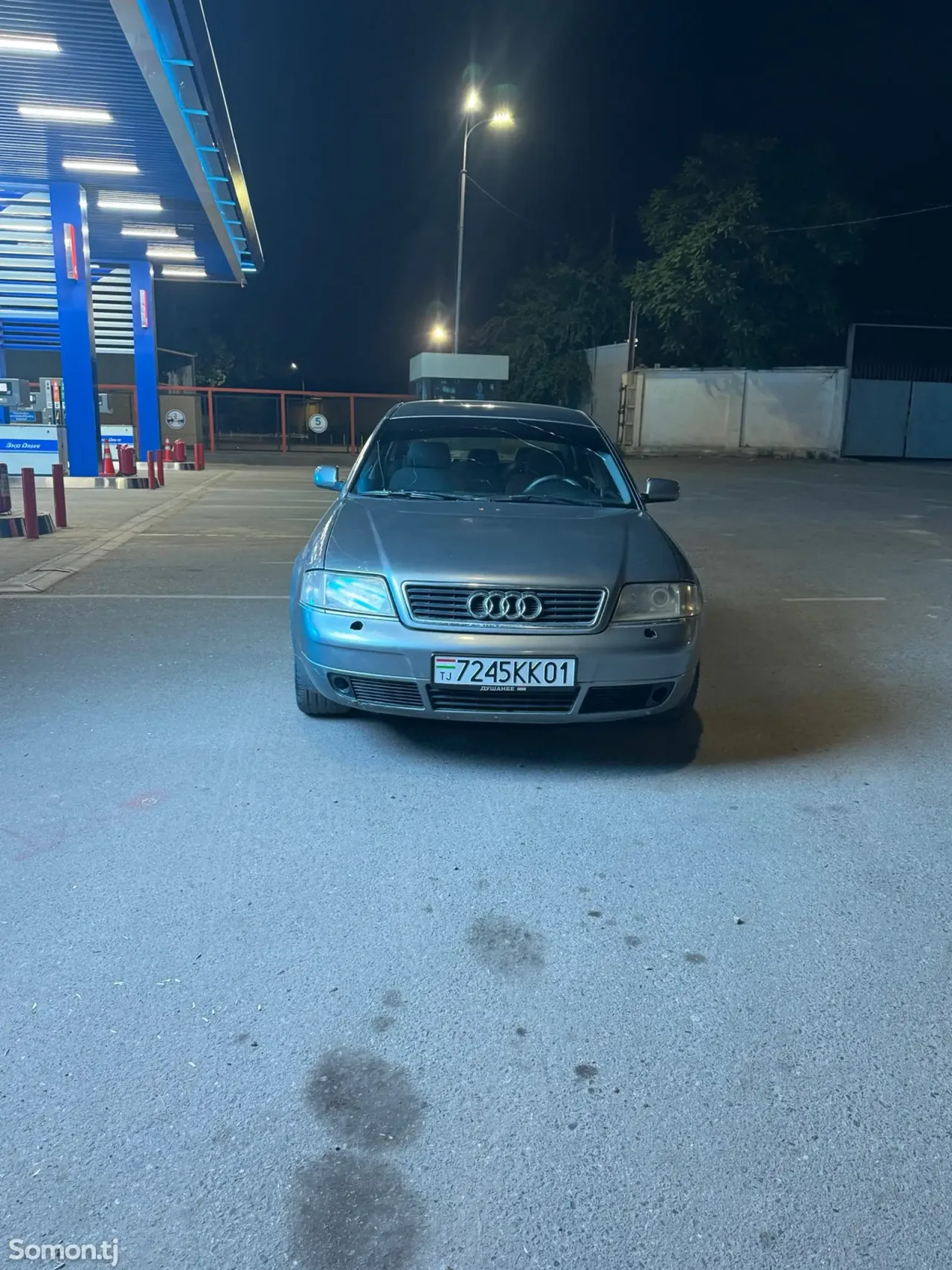 Audi A6 1999 · 2.4 MT