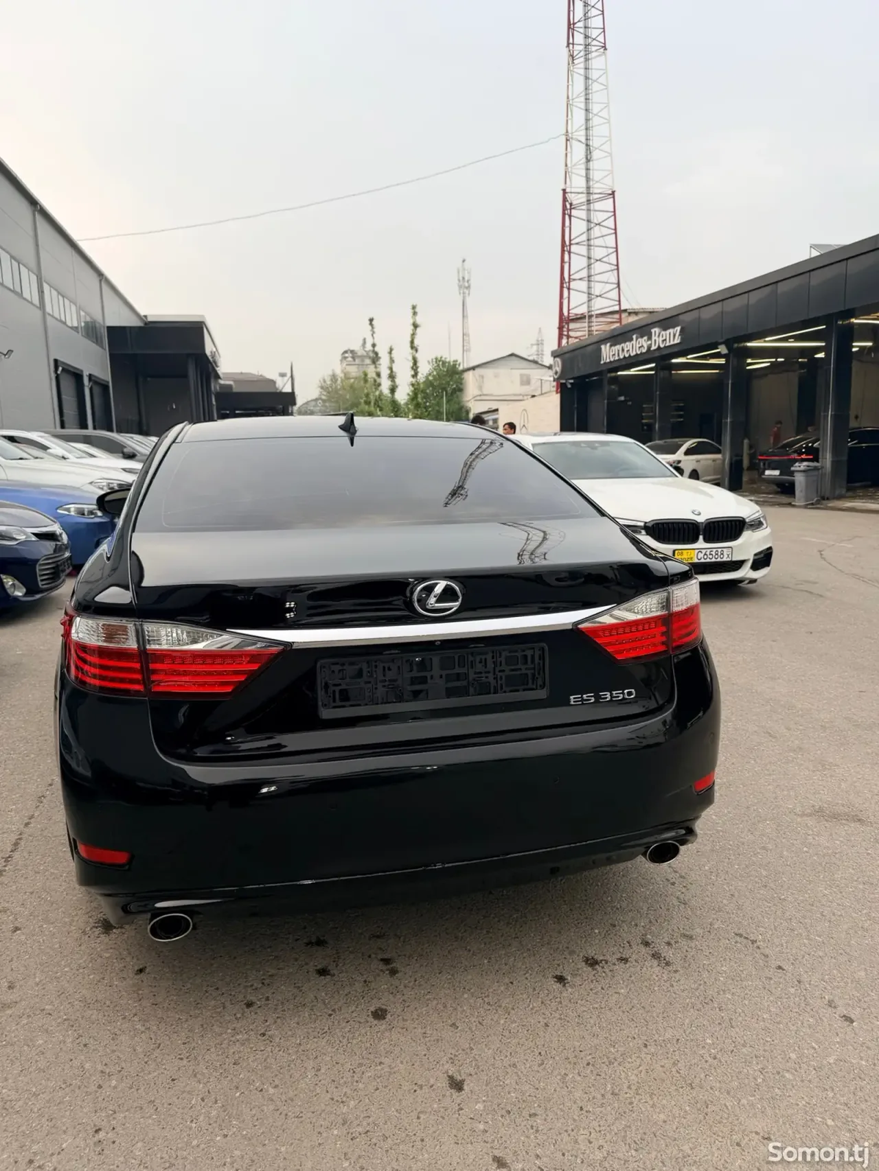 Lexus ES series 2016 · 3.5 AT