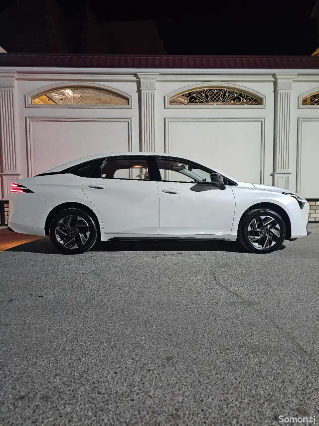 GAC Aion S Plus 2025 · AT