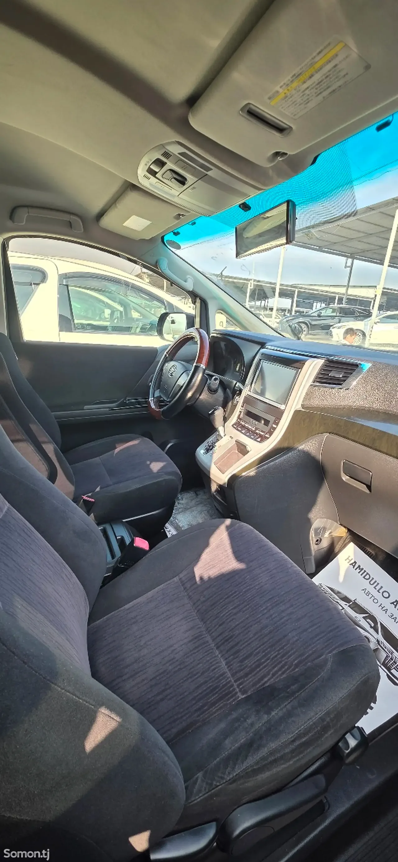 Toyota Vellfire 2014 · 2.4 AT