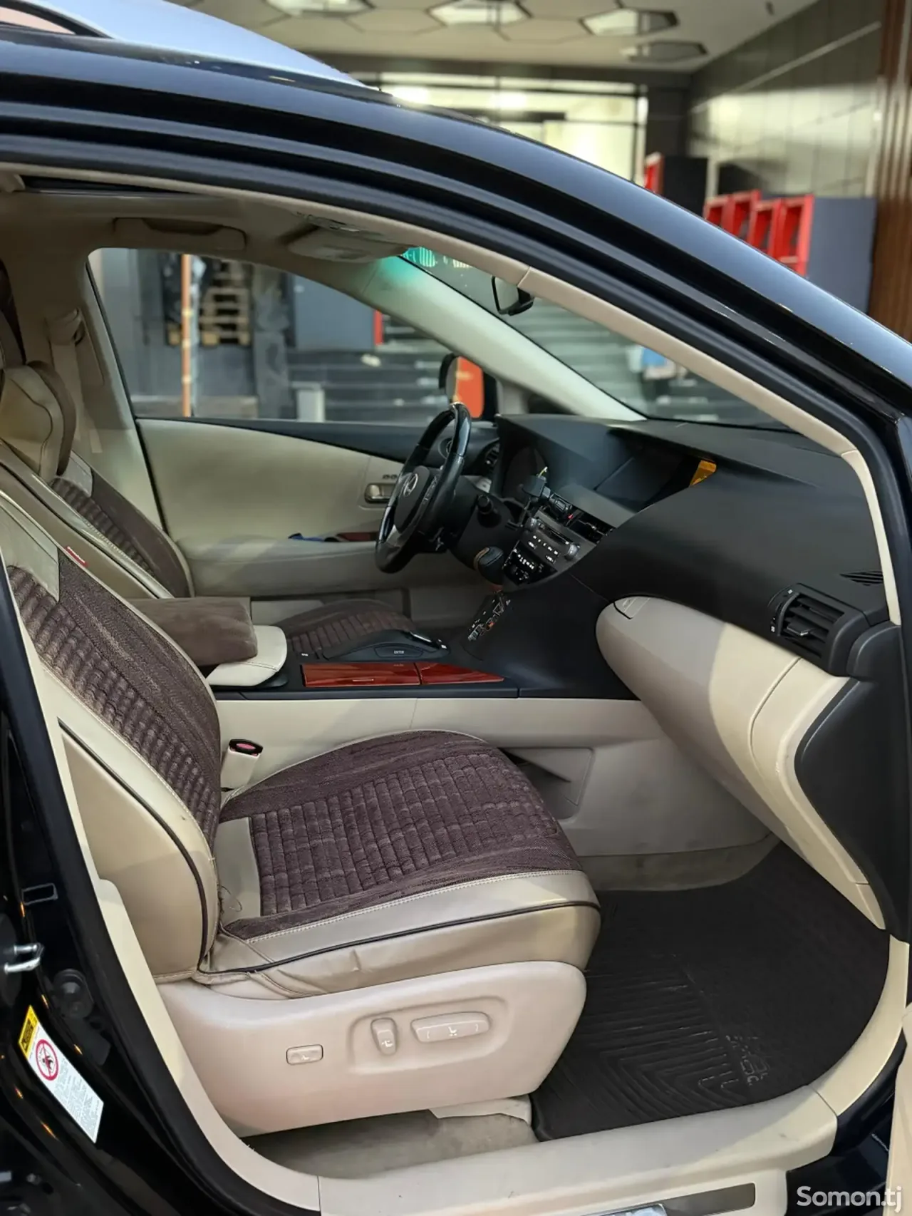 Lexus RX series 2011 · 4.5 AT