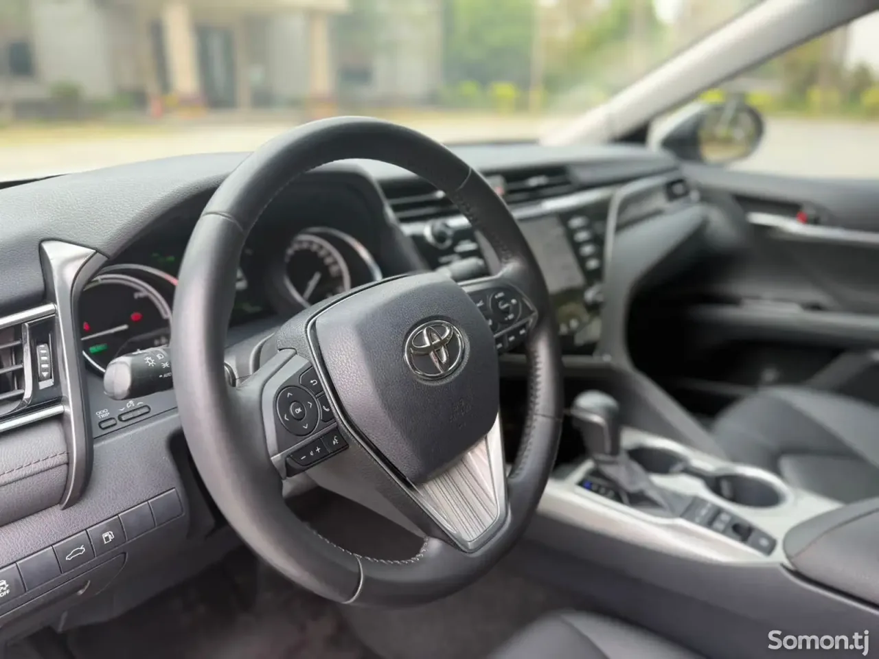 Toyota Camry 2018 · 2.5 AT