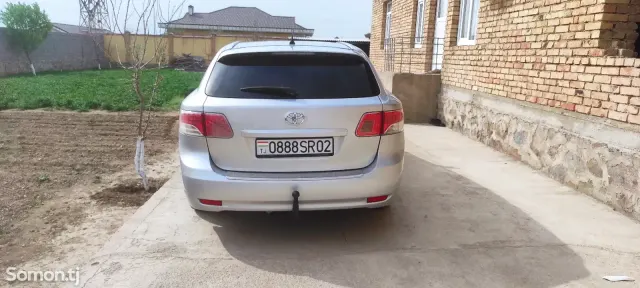 Toyota Avensis 2009 · 2.2 MT