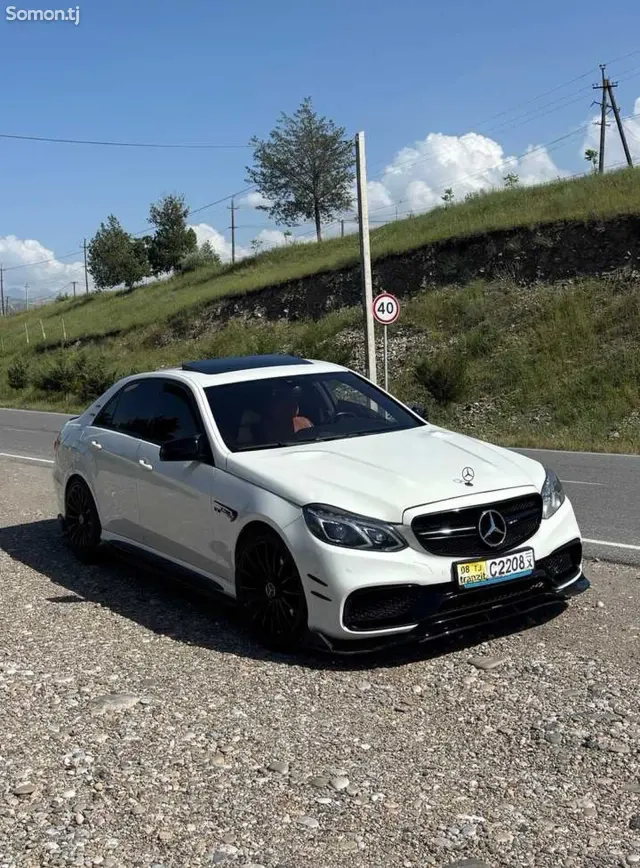 Mercedes-Benz E class 2011 · 3.5 AT