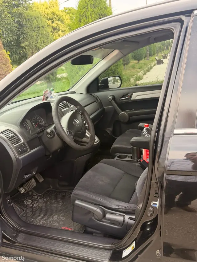 Honda CR-V 2011 · 2.4 AT
