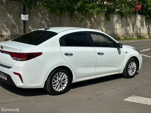 Kia Rio 2018 · 1.6 AT