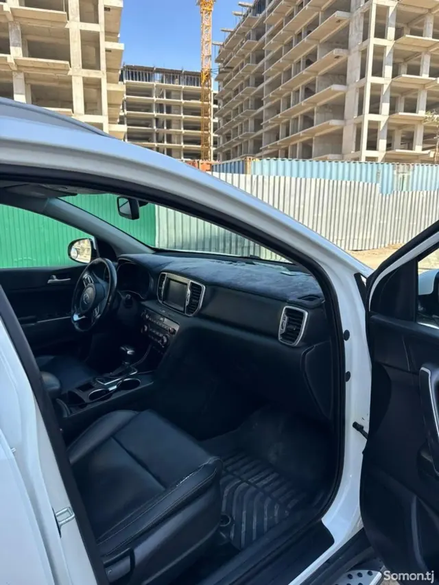 Kia Sportage 2016 · 2.0 AT
