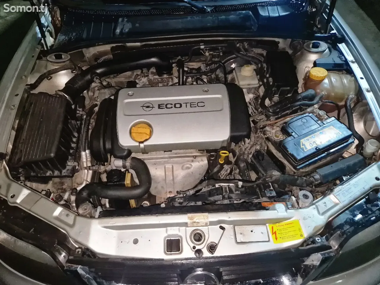 Opel Vectra B 1998 · 1.6 MT