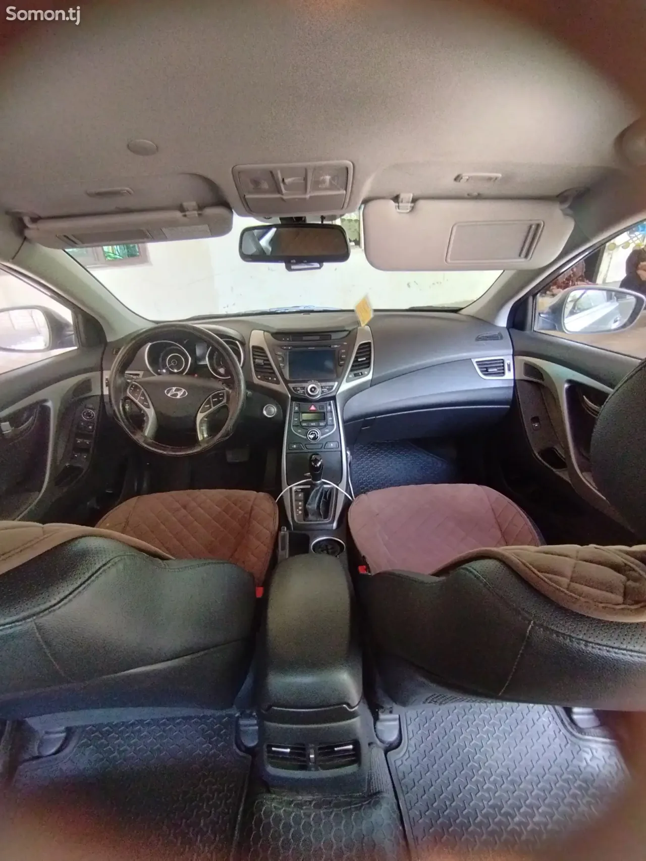 Hyundai Avante 2014 · 1.6 AT