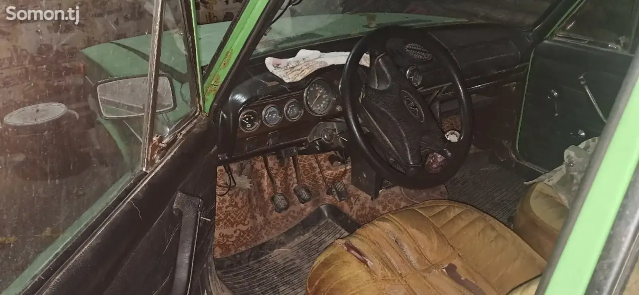 Lada (ВАЗ) 2106 1981 · 1.6 MT