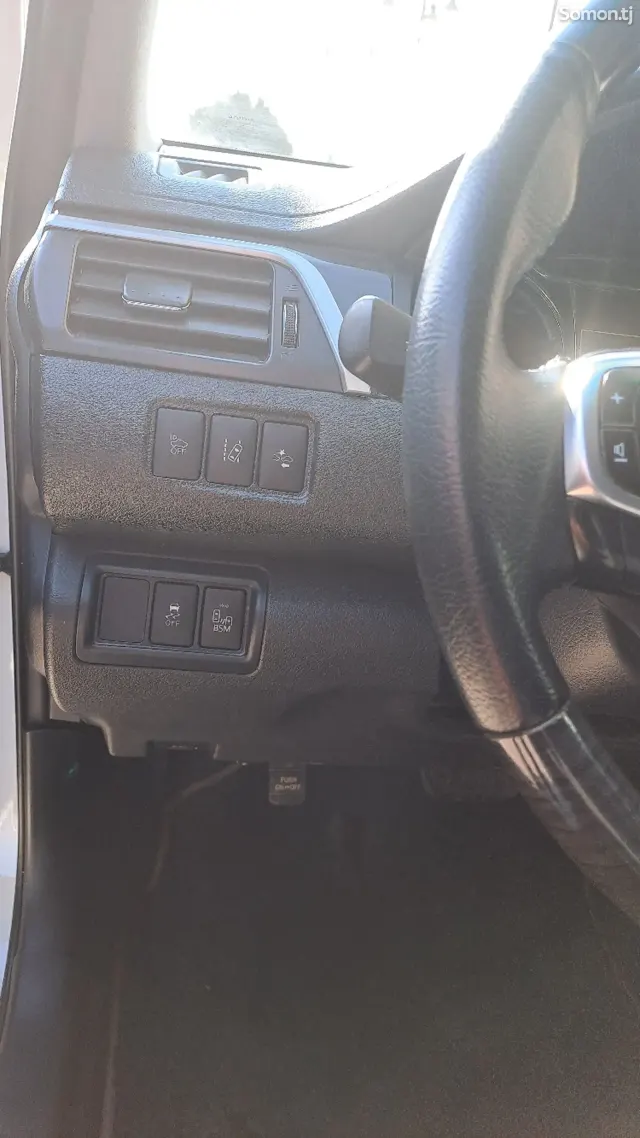 Toyota Camry 2016 · 2.5 AT