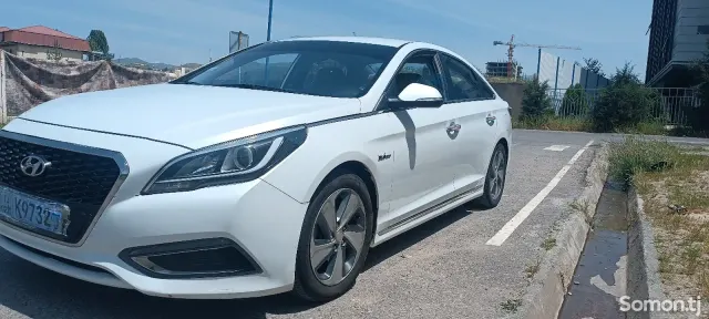 Hyundai Sonata 2016 · 2.0 AT