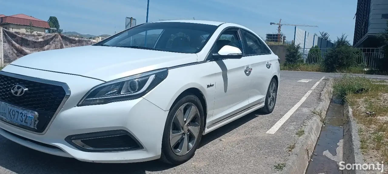 Hyundai Sonata 2016 · 2.0 AT
