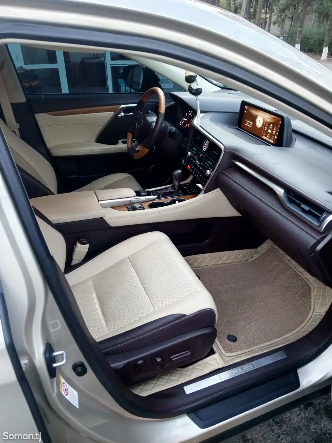 Lexus RX series 2017 · 3.5 AT