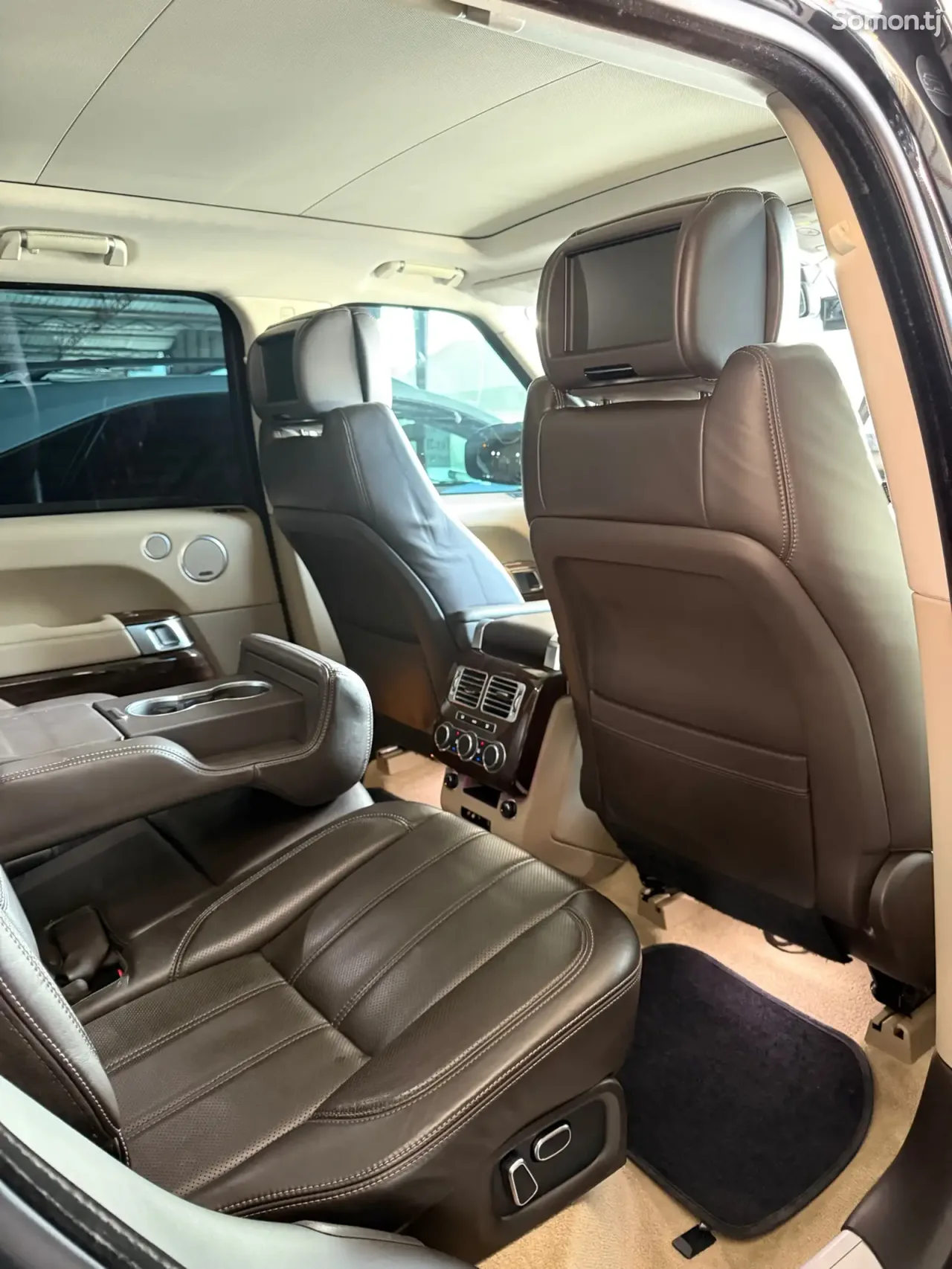 Land Rover Vogue 2015 · 4.4 AT