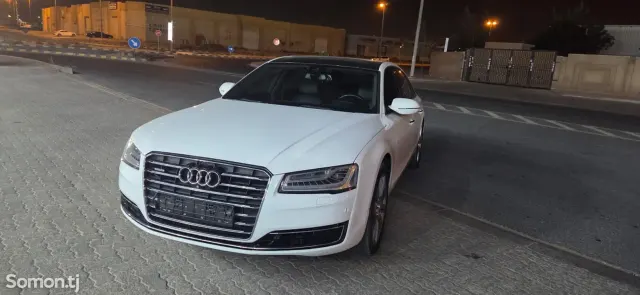 Audi A8 2015 · 3.0 AT