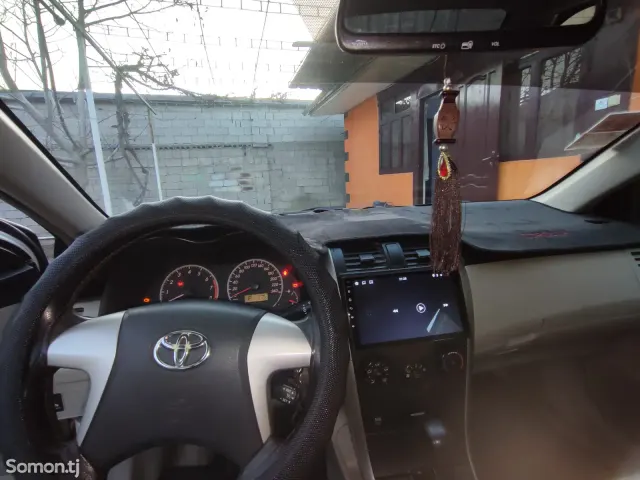 Toyota Corolla 2013 · 1.8 AT